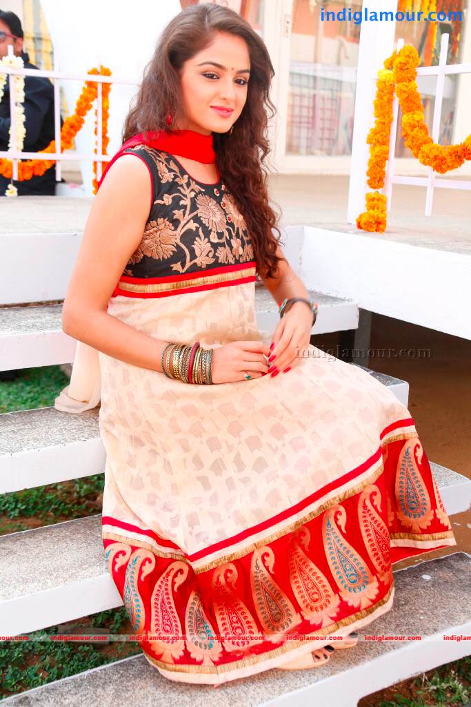 Asmitha Sood Actress hd photo