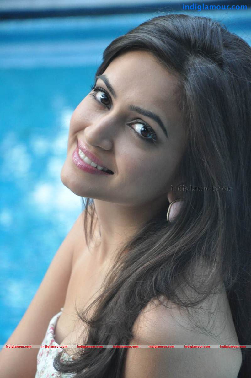 Kriti Kharbanda Actress hd photo
