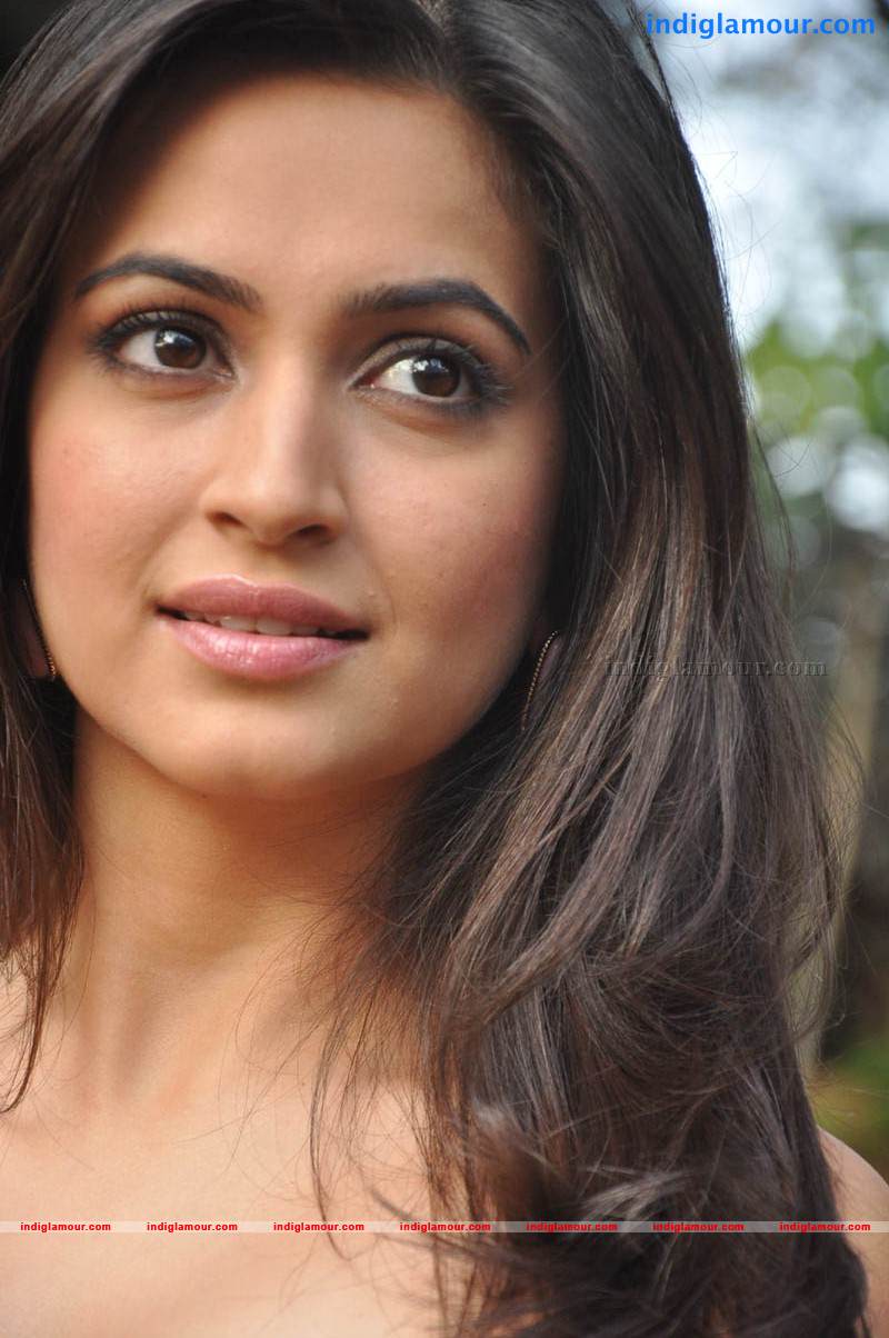 Kriti Kharbanda Actress hd photo