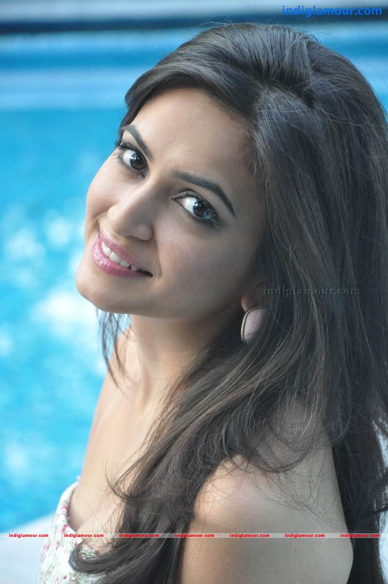Kriti Kharbanda Actress hd photo