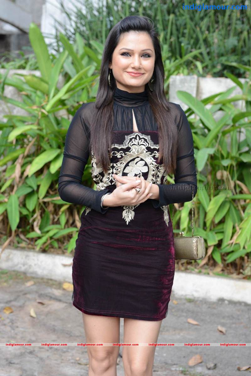 Simran Suri Actress hd photo