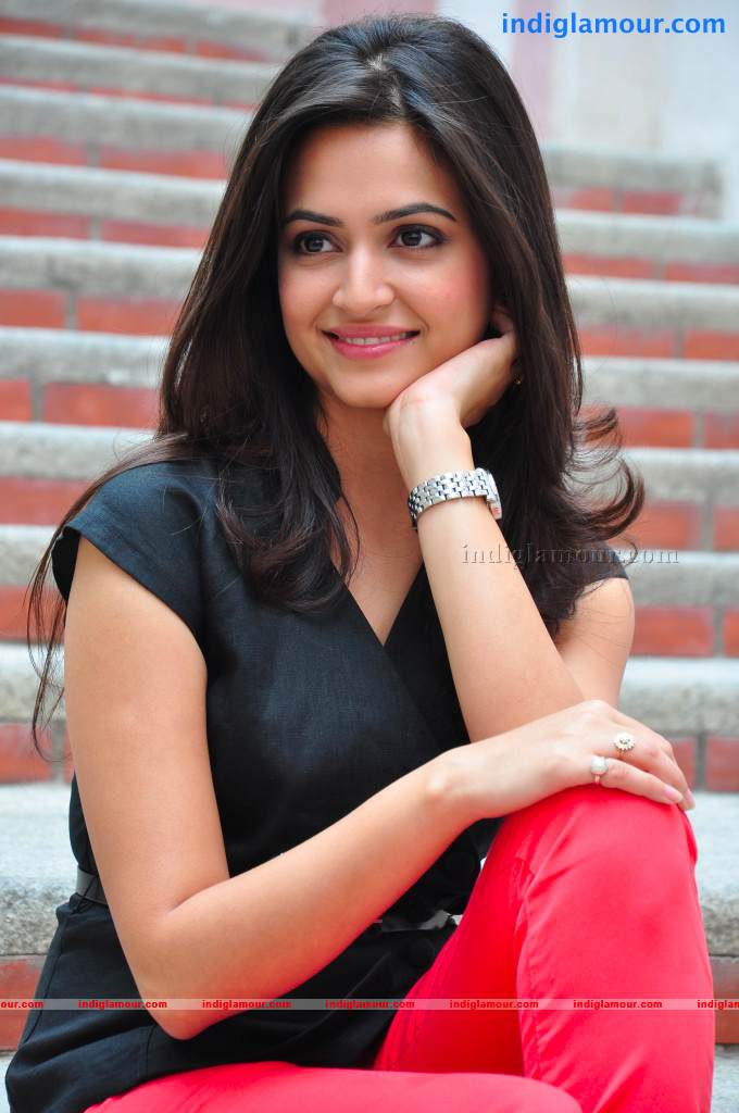 Kriti Kharbanda Actress hd photo