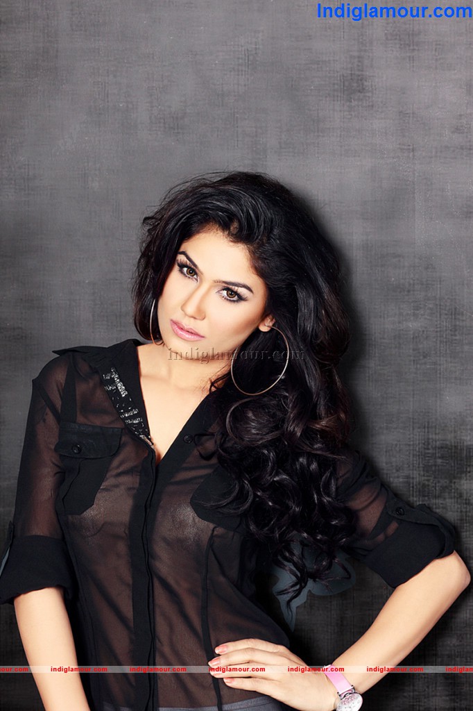 Kangna Sharma Actress hd photo
