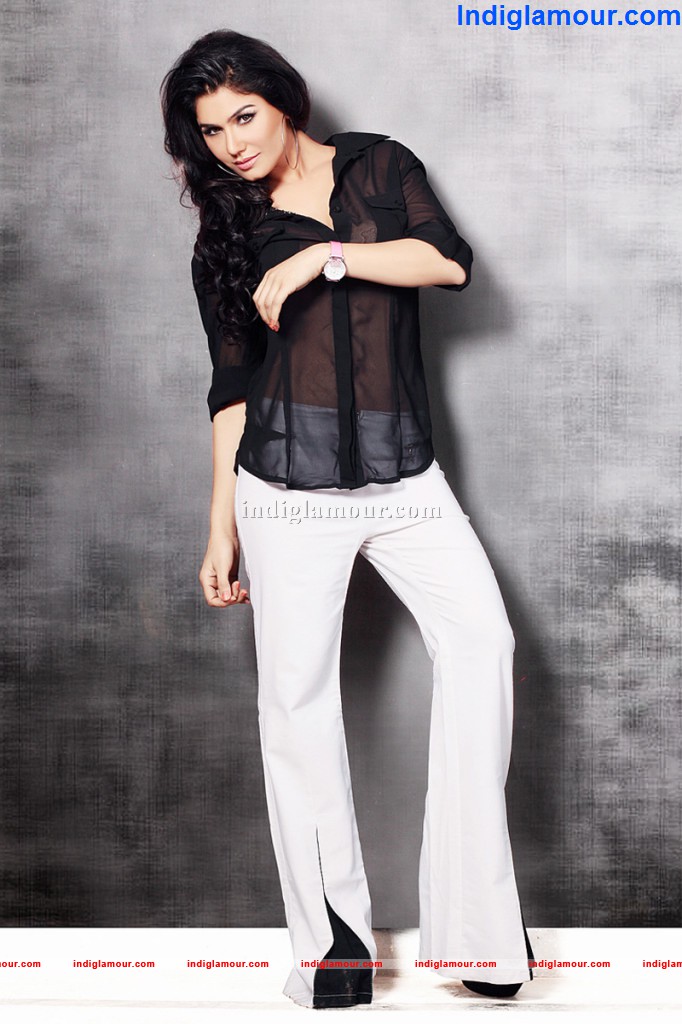 Kangna Sharma Actress hd photo