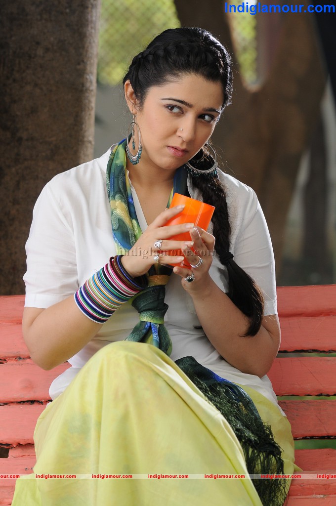 Charmi Actress hd photo