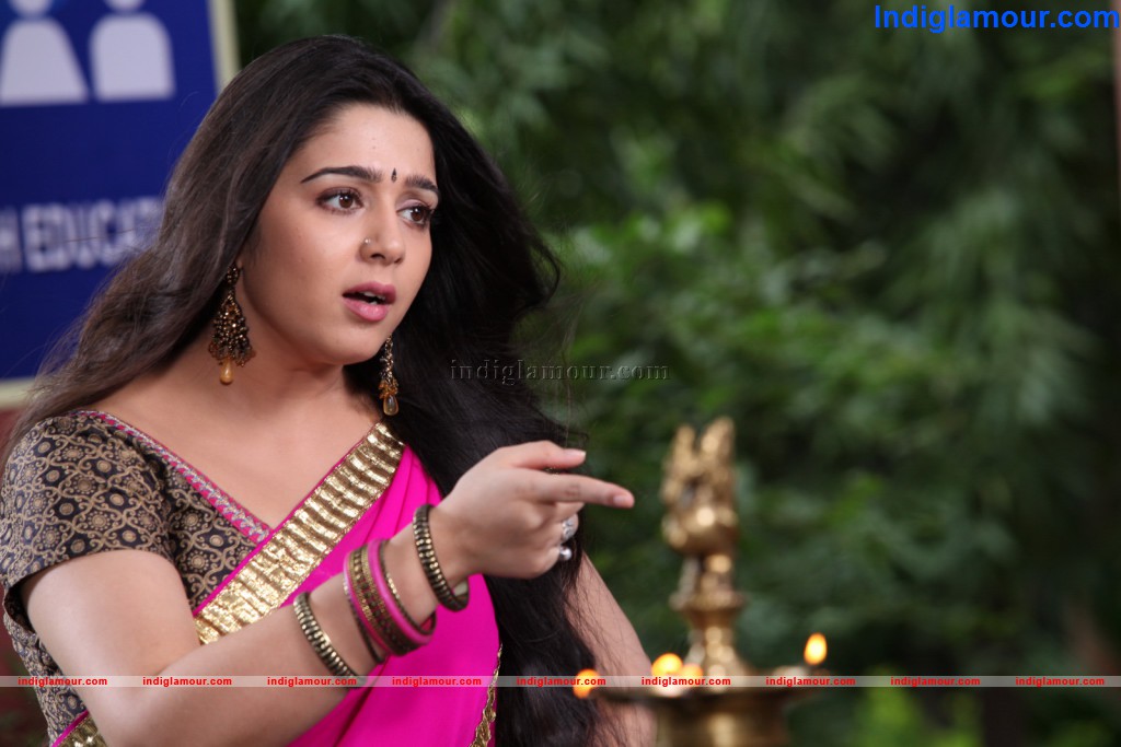Charmi Actress hd photo