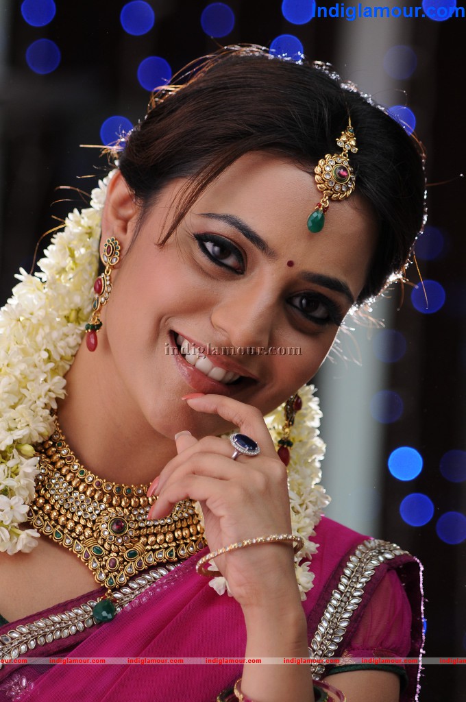 Nisha Aggarwal Actress hd photo