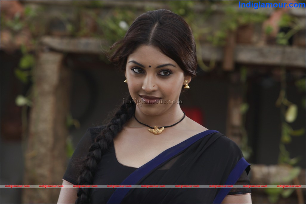 Richa Gangopadhyay Actress hd photo