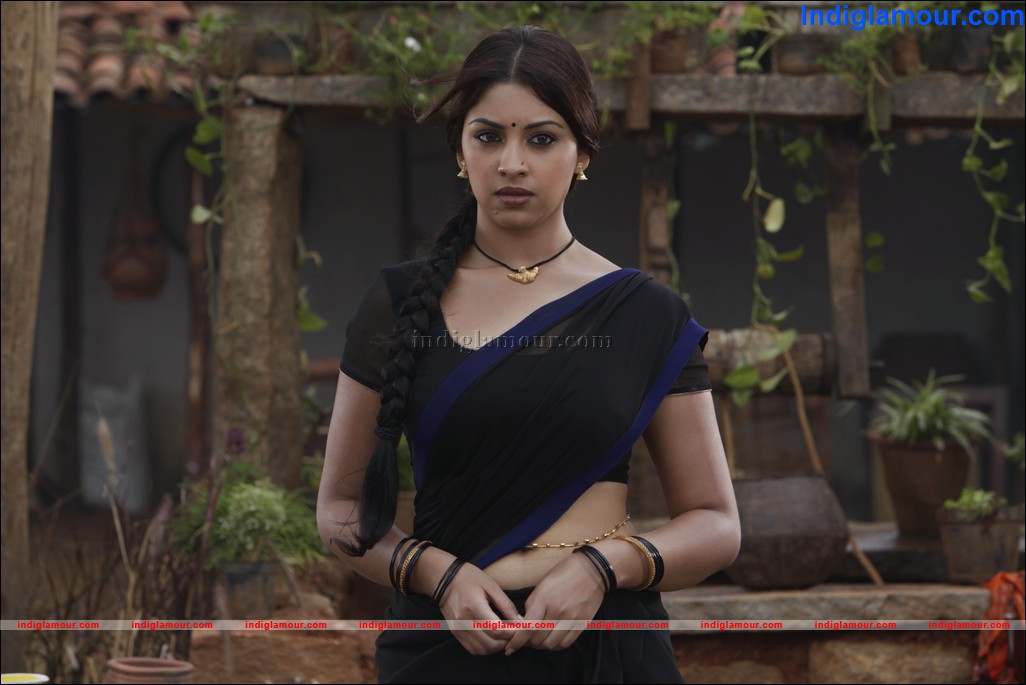 Richa Gangopadhyay Actress hd photo