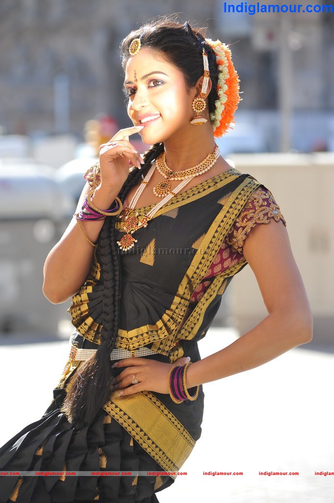 Amala Paul Actress hd photo
