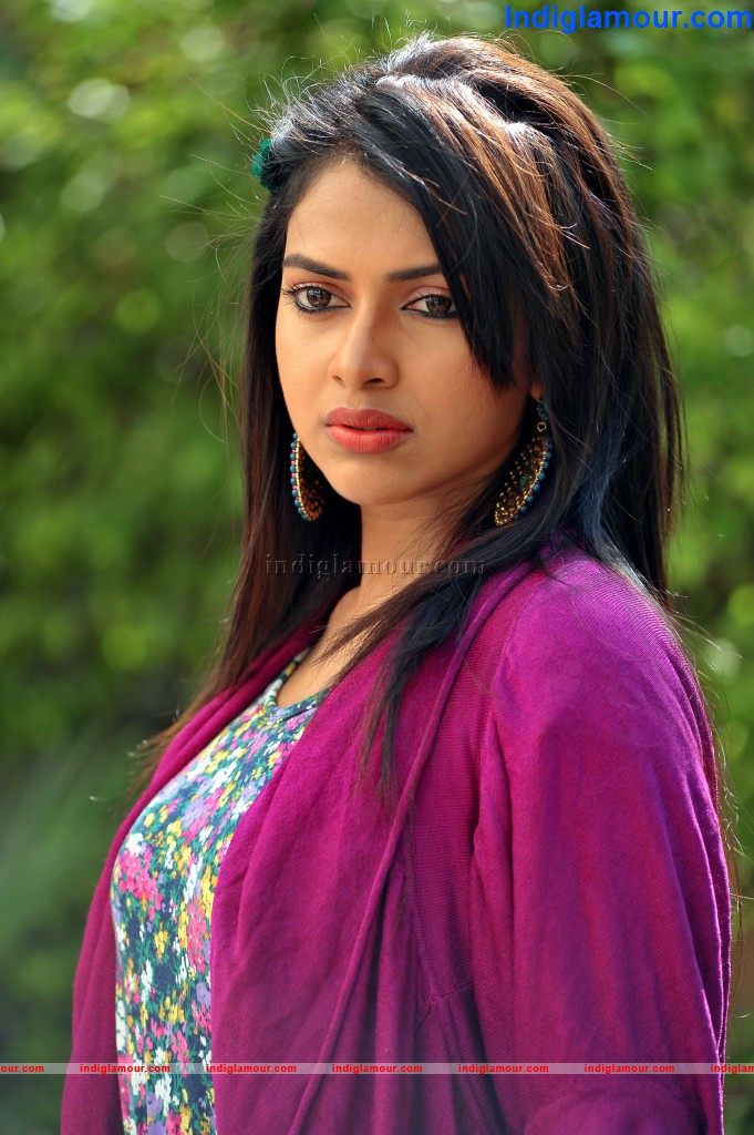 Amala Paul Actress hd photo