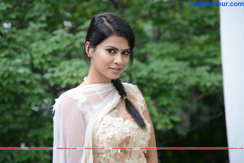 Sharmila Mandre Actress hd photo