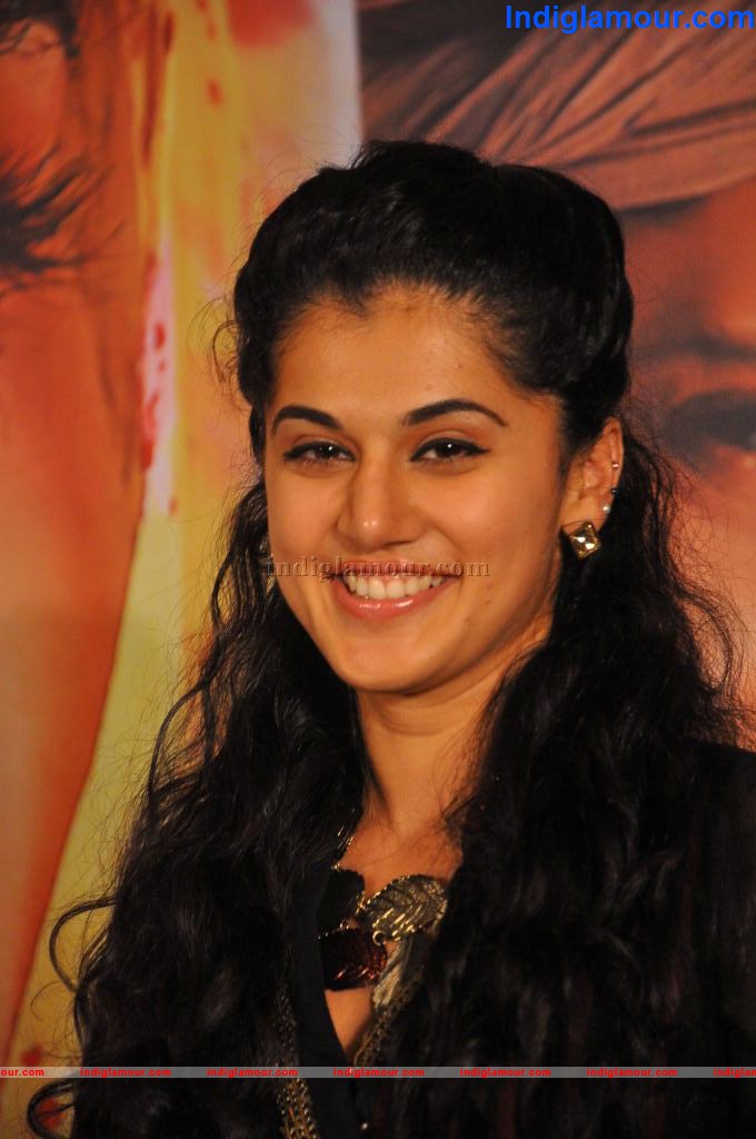 Tapsee Actress hd photo