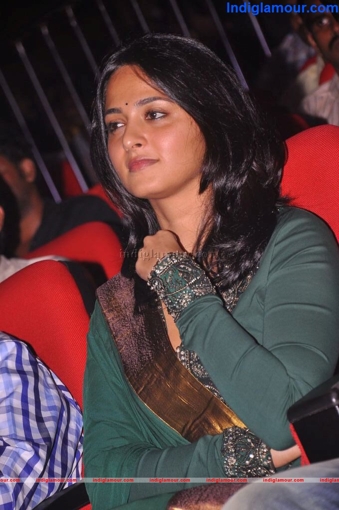Anushka Actress hd photo