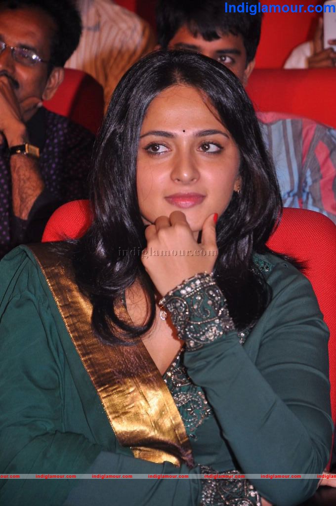 Anushka Actress hd photo