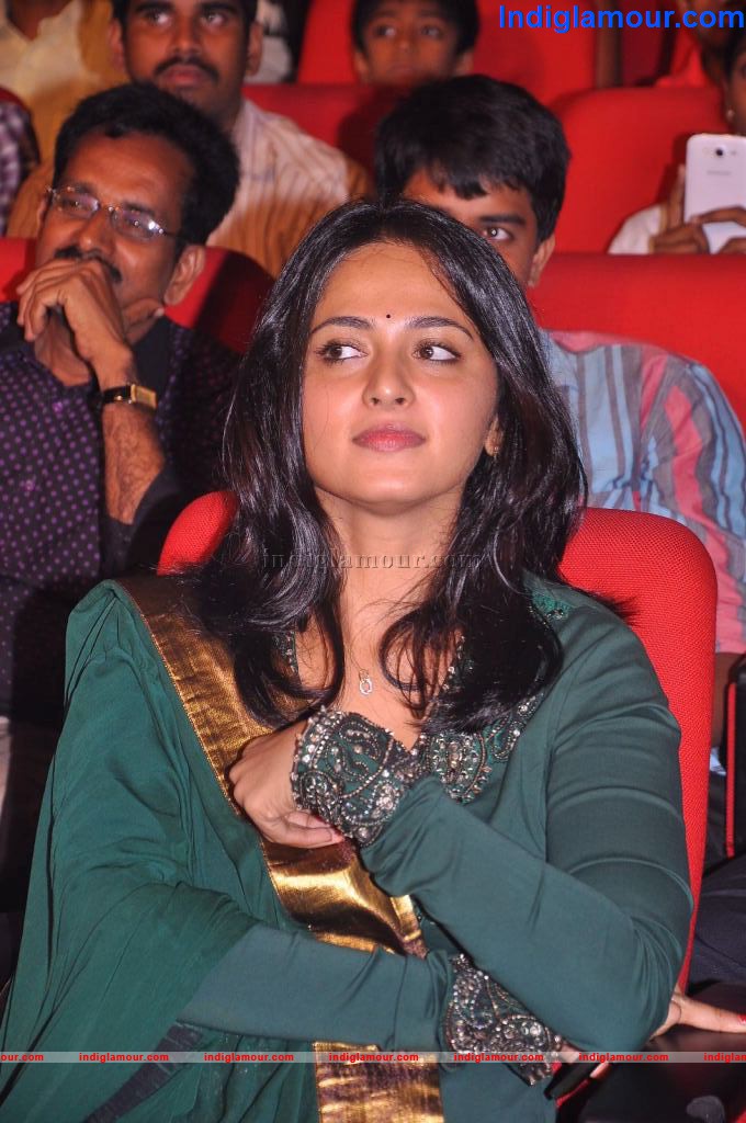 Anushka Actress hd photo