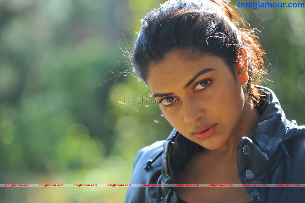 Amala Paul Actress hd photo