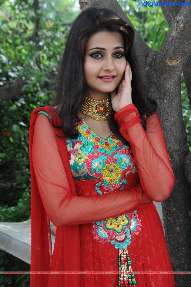 Mano Chitra Actress hd photo