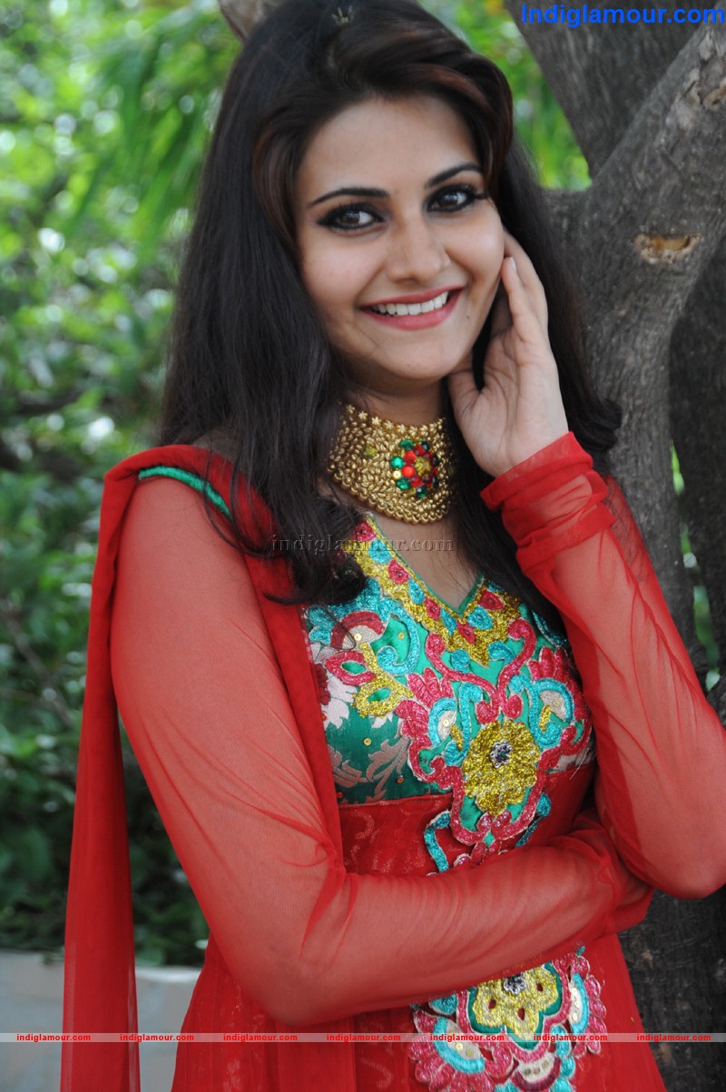 Mano Chitra Actress hd photo