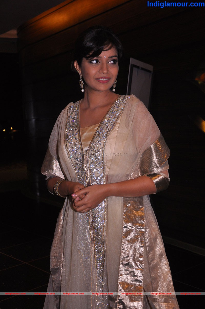 Swathy Actress hd photo