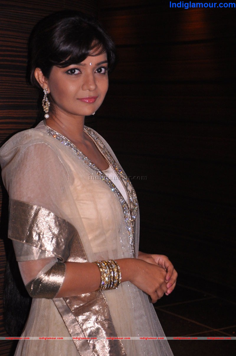 Swathy Actress hd photo