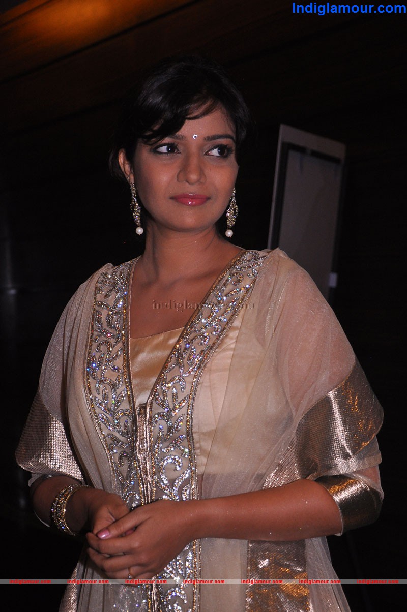 Swathy Actress hd photo