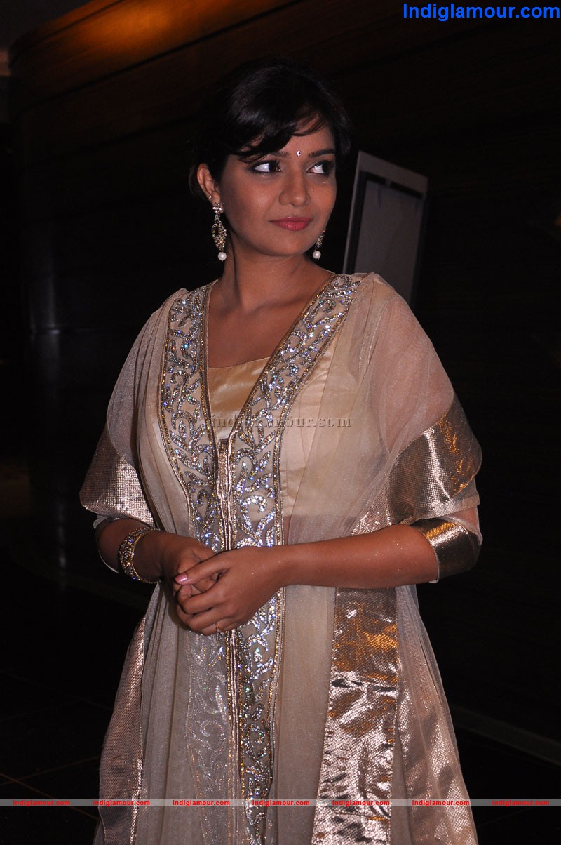 Swathy Actress hd photo