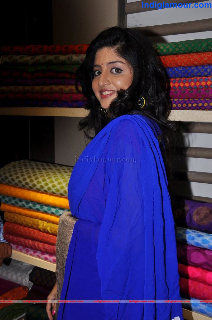 Poonam Kaur Actress hd photo