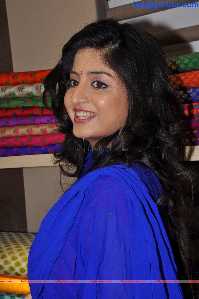 Poonam Kaur Actress hd photo
