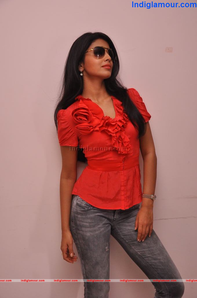 Shriya Saran Actress hd photo