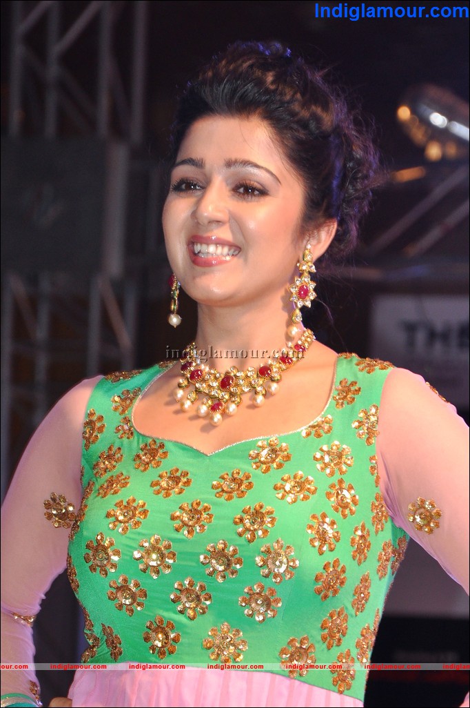 Charmi Actress hd photo