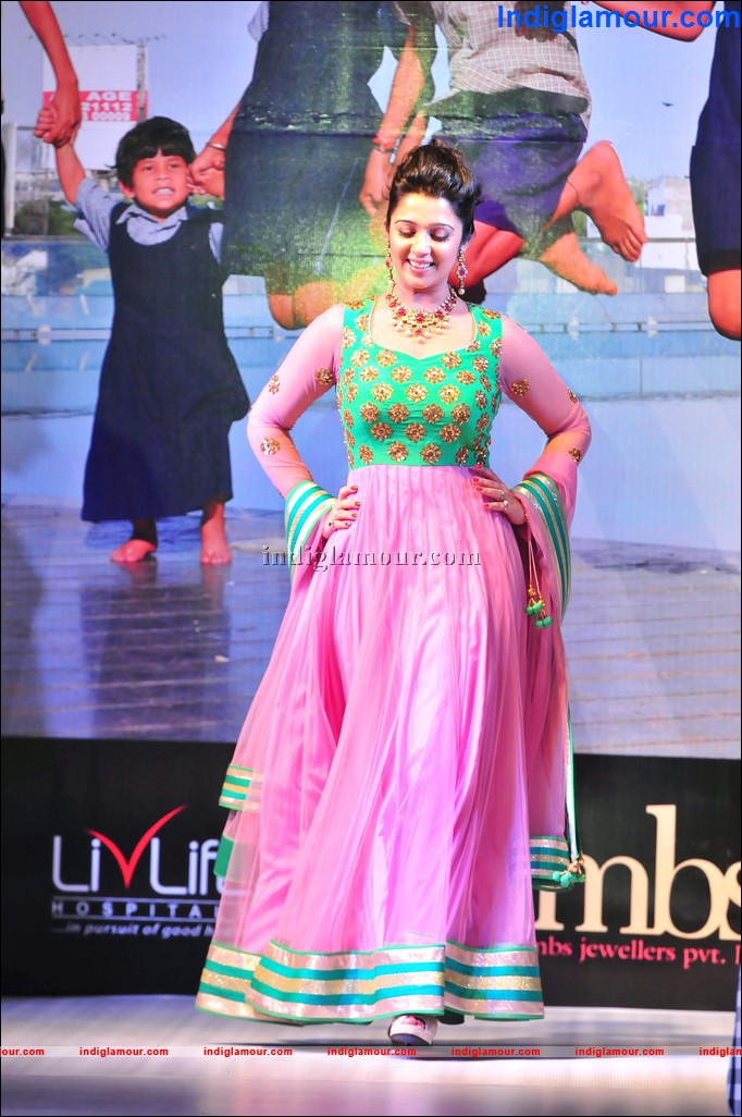 Charmi Actress hd photo