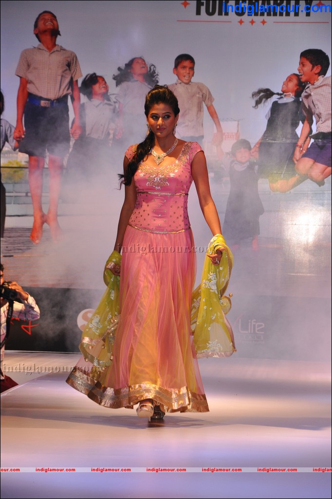 Priyamani Actress hd photo