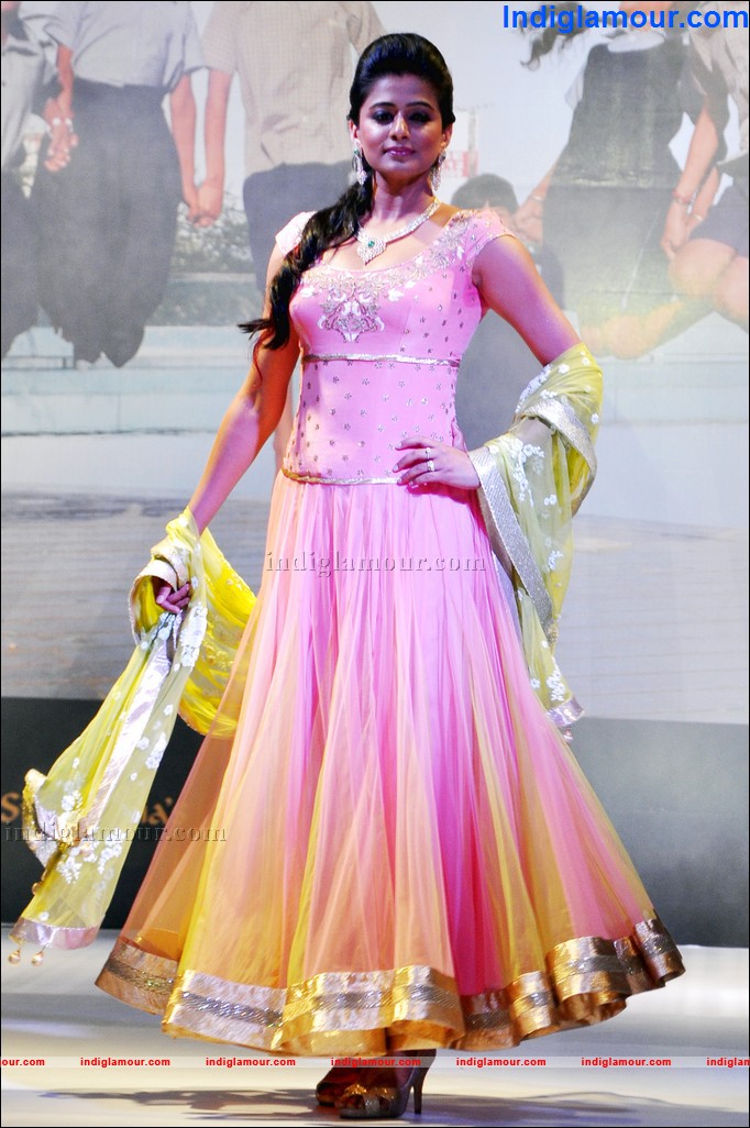 Priyamani Actress hd photo
