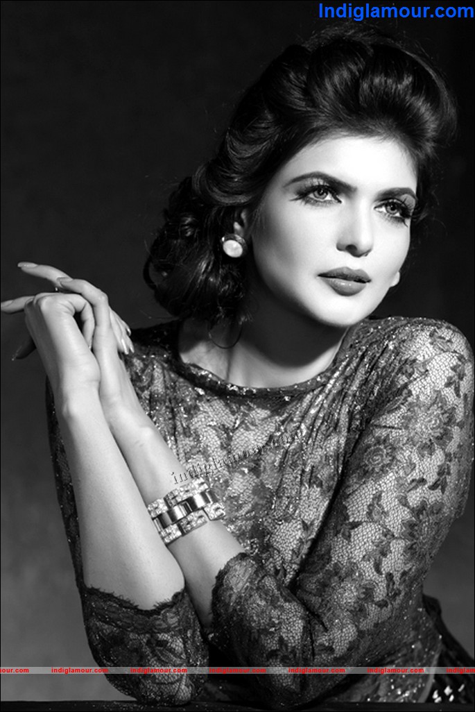 Charan Dillon Actress hd photo
