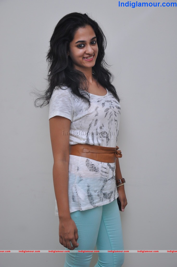 Nandhitha Actress hd photo