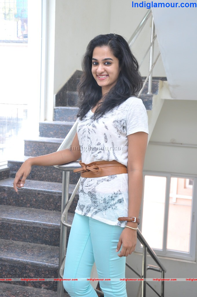 Nandhitha Actress hd photo