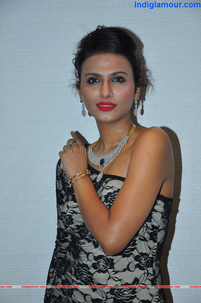 Sonakshi Actress hd photo