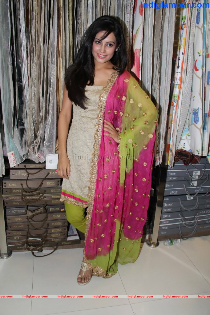 Disha Pandey Actress hd photo