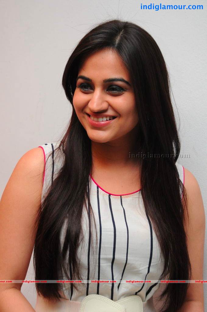 Aksha Actress hd photo