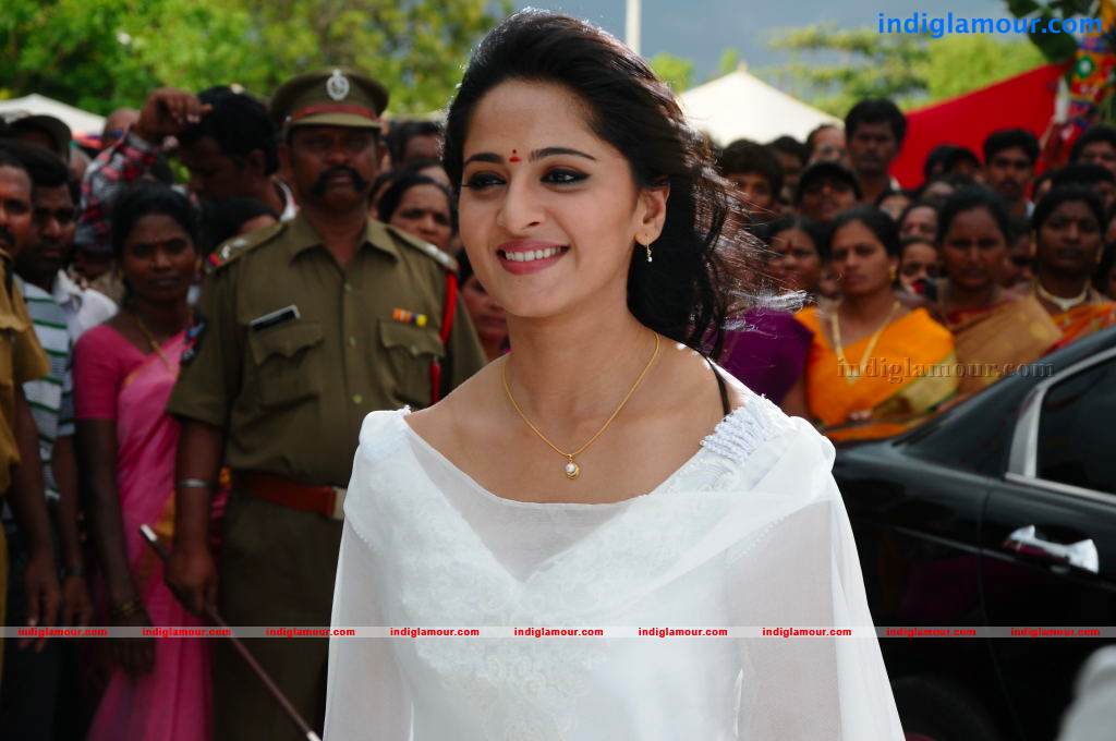 Anushka Actress hd photo