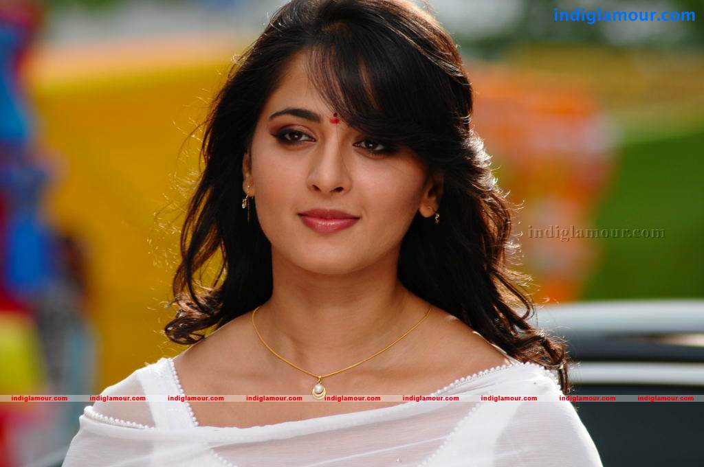 Anushka Actress hd photo