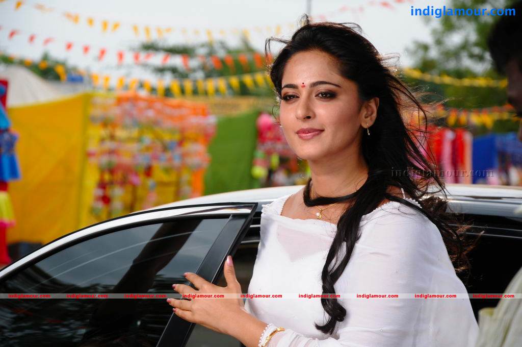 Anushka Actress hd photo