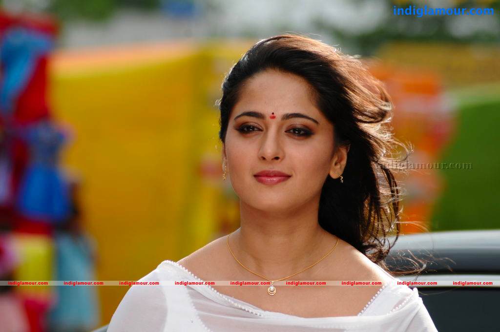 Anushka Actress hd photo