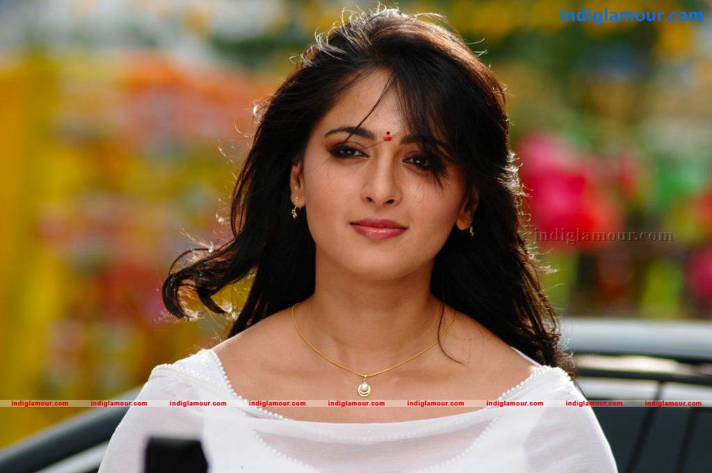 Anushka Actress hd photo
