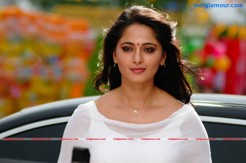 Anushka Actress hd photo