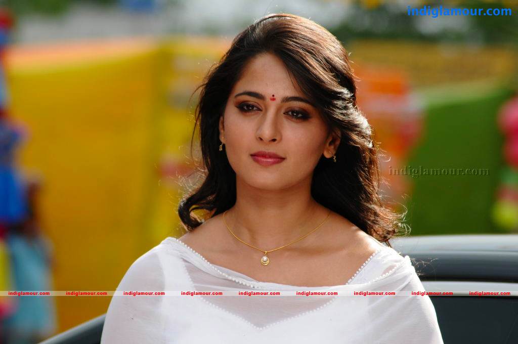 Anushka Actress hd photo