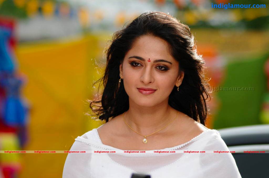 Anushka Actress hd photo