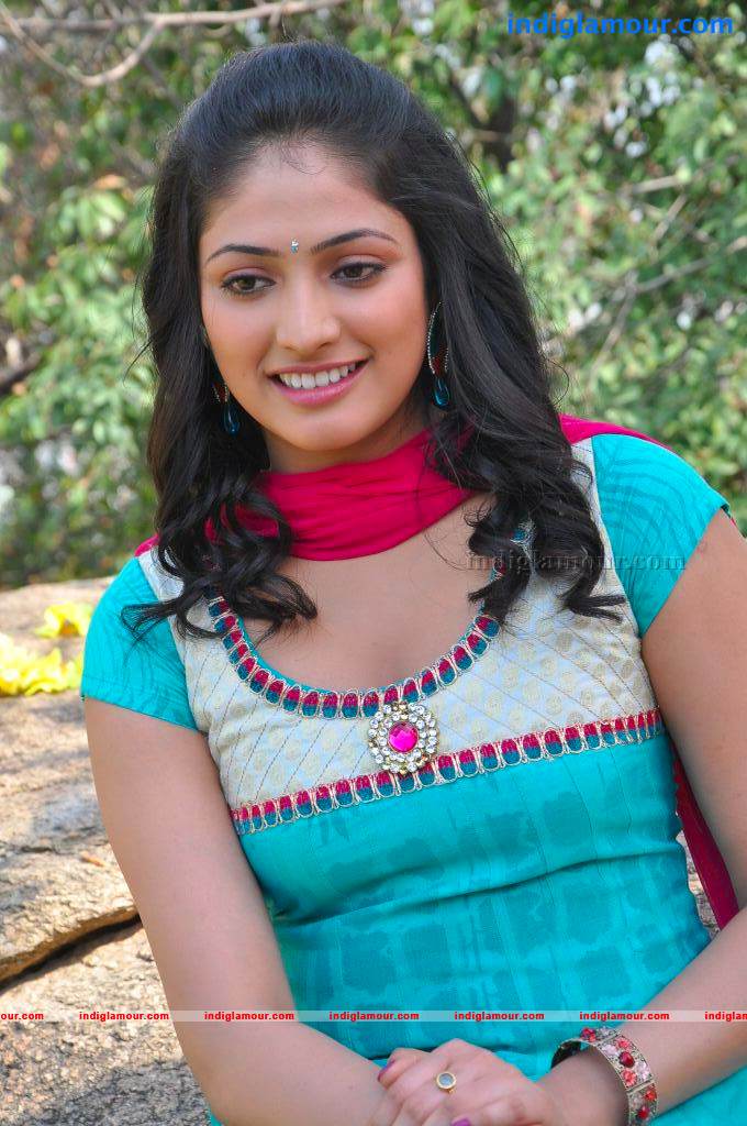 Haripriya Actress hd photo