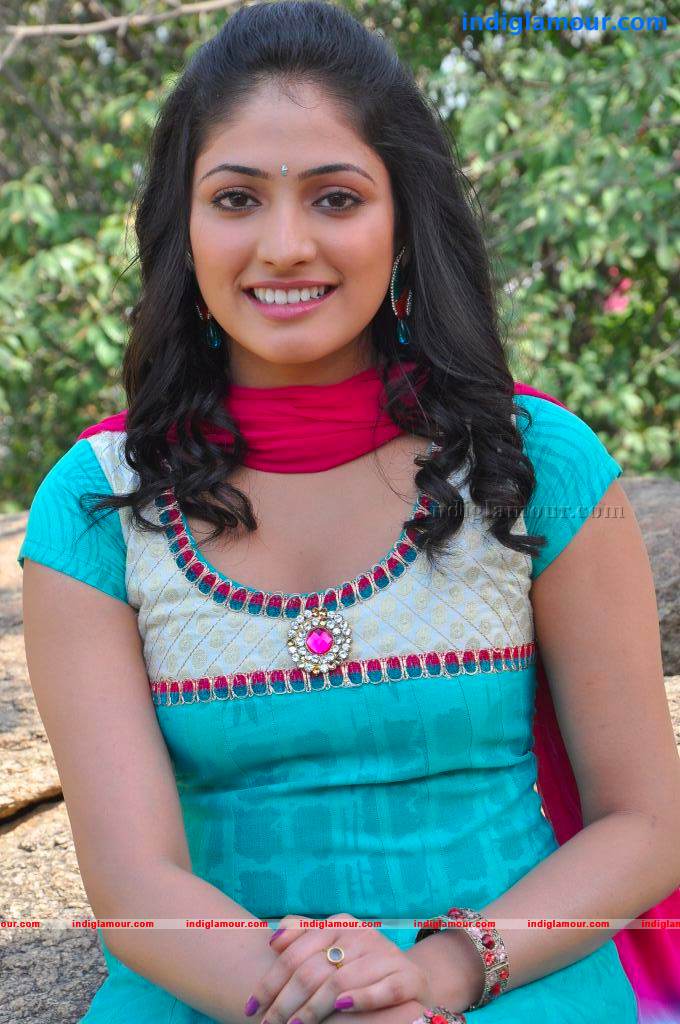 Haripriya Actress hd photo